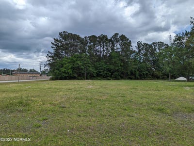 /international/us/station-street-jacksonville-nc-110103295448/