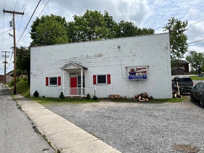 /international/us/308-city-avenue-beckley-wv-110099861625/