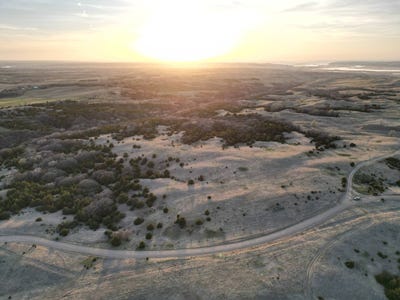 /international/us/889-rd-and-528-ave-niobrara-ne-110107571316/