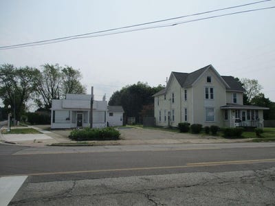 /international/us/409-411-n-nottawa-street-sturgis-mi-110100864158/