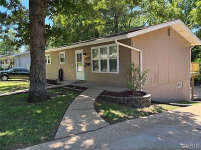 /international/us/527-cedar-lane-festus-mo-110107939433/