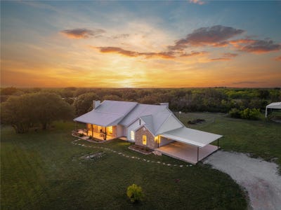 /international/us/3701-carrie-lane-brownwood-tx-110107197990/