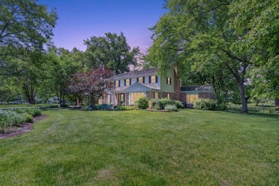 /international/us/38-forest-hills-road-lake-bluff-il-110108534720/