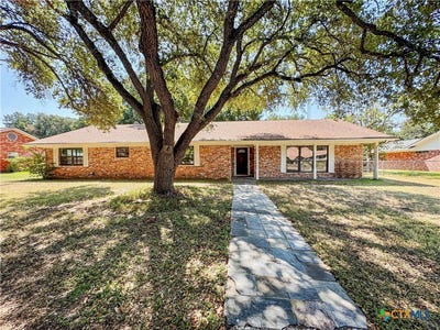/international/us/909-anderson-street-hearne-tx-110120042468/