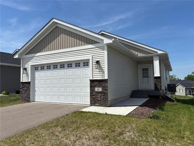 /international/us/441-grant-avenue-se-hutchinson-mn-110108381704/