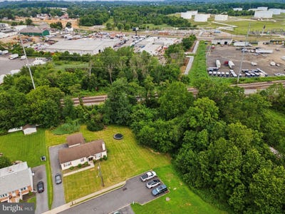 /international/us/328-belvue-terrace-aston-pa-110101056878/