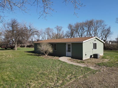 /international/us/482-us-highway-12-ortonville-mn-110107452176/