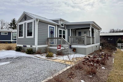 /international/us/86-mount-meadow-lane-flat-rock-nc-110105314872/