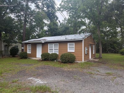 /international/us/816-e-brookwood-place-valdosta-ga-110108917255/