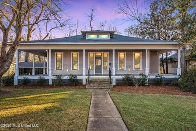 /international/us/136-w-5th-street-hattiesburg-ms-110106801141/
