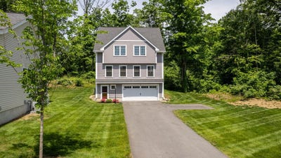 /international/us/32-copley-drive-dover-nh-110108663818/?lang=de