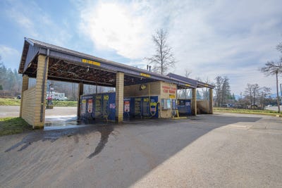/international/us/2521-williams-highway-grants-pass-or-110119948866/