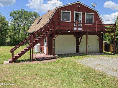 /international/us/5-bunting-road-honesdale-pa-110108658733/