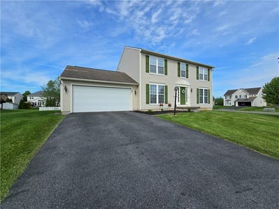 /international/us/84-goldfinch-drive-west-henrietta-ny-110108350058/