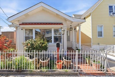 /international/us/4701-aschoff-pl-north-bergen-twp-nj-110107388389/