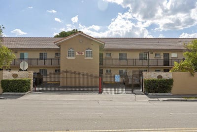 /international/us/700-se-9th-court-hialeah-fl-110108142620/
