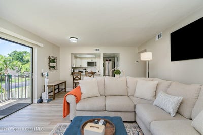 /international/us/594-n-wickham-road-melbourne-fl-110108348297/