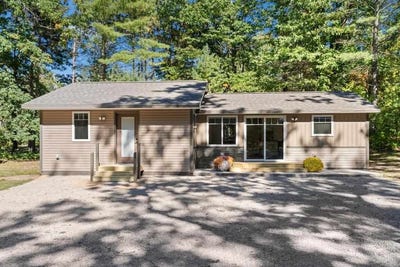 /international/us/231-ranch-road-indian-river-mi-110110365344/