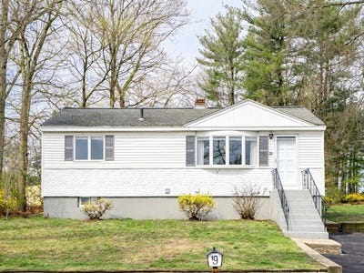 /international/us/19-tremlett-rd-billerica-ma-110107481324/