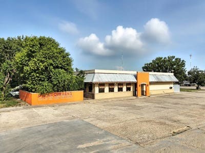 /international/us/205-sw-2nd-st-guymon-ok-110101012016/