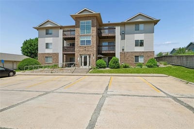 /international/us/3010-wilson-ave-sw-2-cedar-rapids-ia-110108349825/