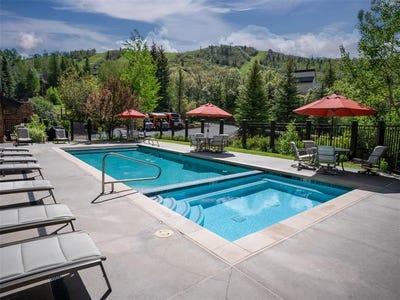 /international/us/2420-ski-trail-lane-steamboat-springs-co-110105052148/