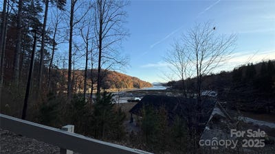 /international/us/quail-ridge-road-lake-lure-nc-110120511641/