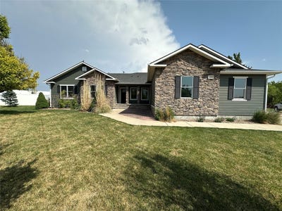 /international/us/2000-hillpointe-place-dodge-city-ks-110108228711/