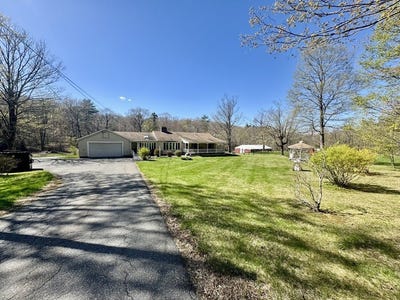 /international/us/459-mountain-road-wilbraham-ma-110107603179/
