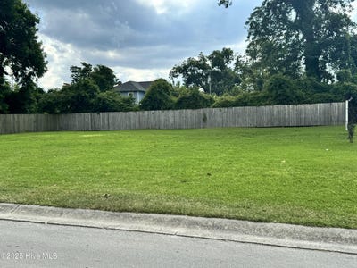 /international/us/805-pavie-avenue-new-bern-nc-110101179938/?lang=en