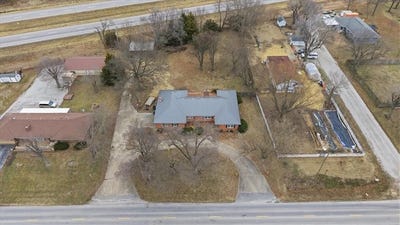 /international/us/1005-n-old-highway-71-adrian-mo-110105919735/