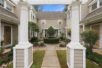 /international/us/1009-nicklaus-drive-suffolk-va-110120652822/