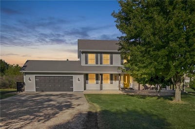 /international/us/992-e-750-road-lawrence-ks-110106692198/