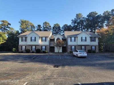 /international/us/2942-mulberry-lane-greenville-nc-110107926723/
