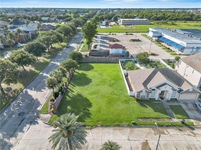 /international/us/11401-melvin-place-new-orleans-la-110108427342/