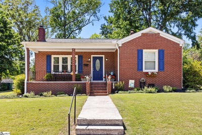 /international/us/204-s-holland-street-clinton-sc-110107851074/