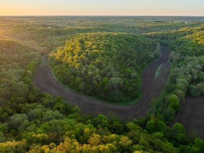 /international/us/13760-junction-road-eldridge-mo-110108026216/