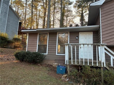 /international/us/3253-deshong-drive-stone-mountain-ga-110104429783/