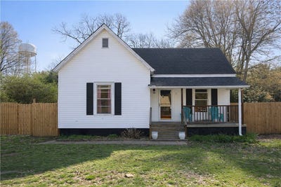 /international/us/31-e-central-avenue-iva-sc-110107201138/