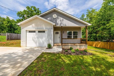 /international/us/519-s-shamrock-landrum-sc-110108749038/