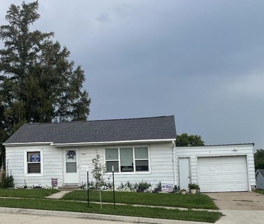 /international/us/1001-grant-street-parkersburg-ia-110120416573/