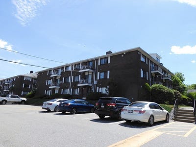 /international/us/262-e-haverhill-st-lawrence-ma-110108696722/