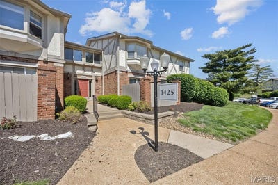 /international/us/1425-willow-brook-cove-st-louis-mn-110107776308/