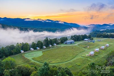 /international/us/1295-paint-rock-road-hot-springs-nc-110097079327/