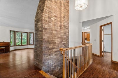 /international/us/4512-williston-road-minnetonka-mn-110108980095/