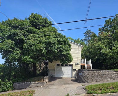 /international/us/201-portage-street-houghton-mi-110109806151/