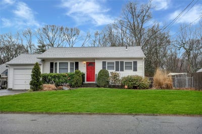 /international/us/44-wicks-road-east-northport-ny-110098336347/?lang=en