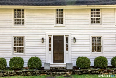 /international/us/15-honey-hill-road-north-canaan-ct-110105727588/