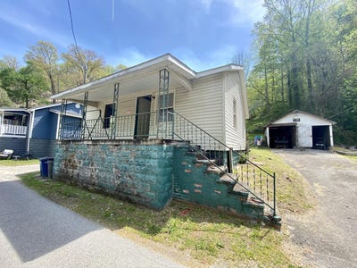 /international/us/414-main-street-teaberry-ky-110084022064/