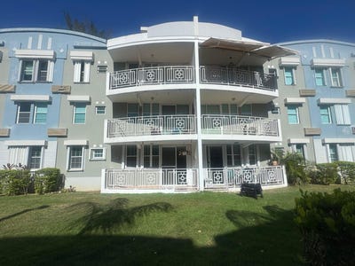 /international/us/ii-los-parillas-loiza-pr-110108176918/
